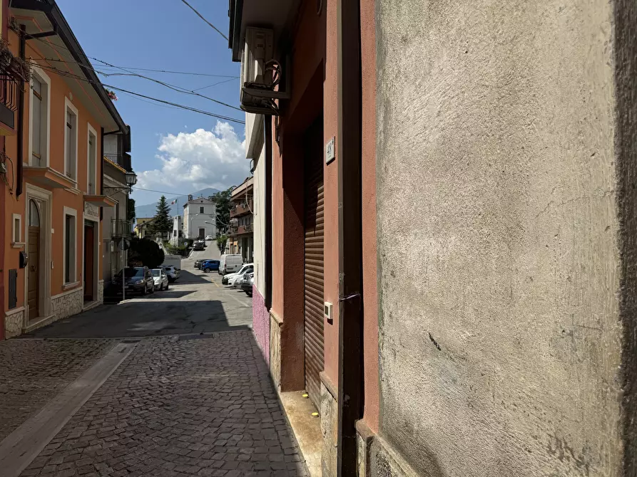 Immagine 53 di Appartamento in vendita  in Piazza del Municipio a Lama Dei Peligni