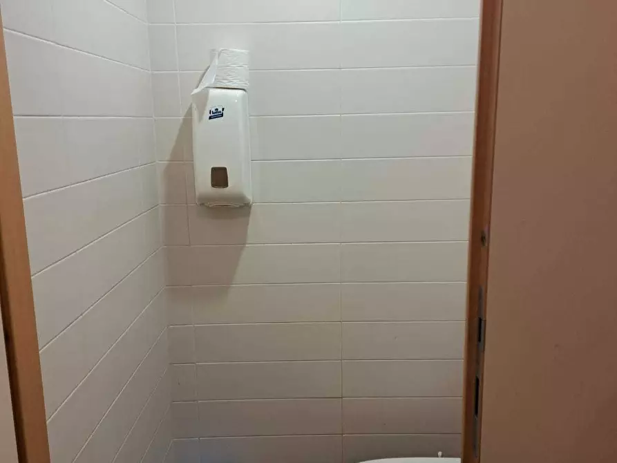 Immagine 18 di Locale commerciale in vendita  in Via Luigi de Crecchio 27 a Lanciano