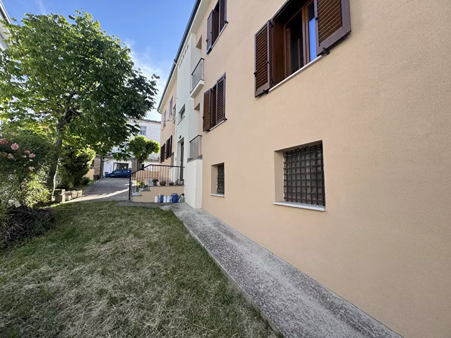 Immagine 2 di Appartamento in vendita  in Roccaspinalveti (CH) a Roccaspinalveti