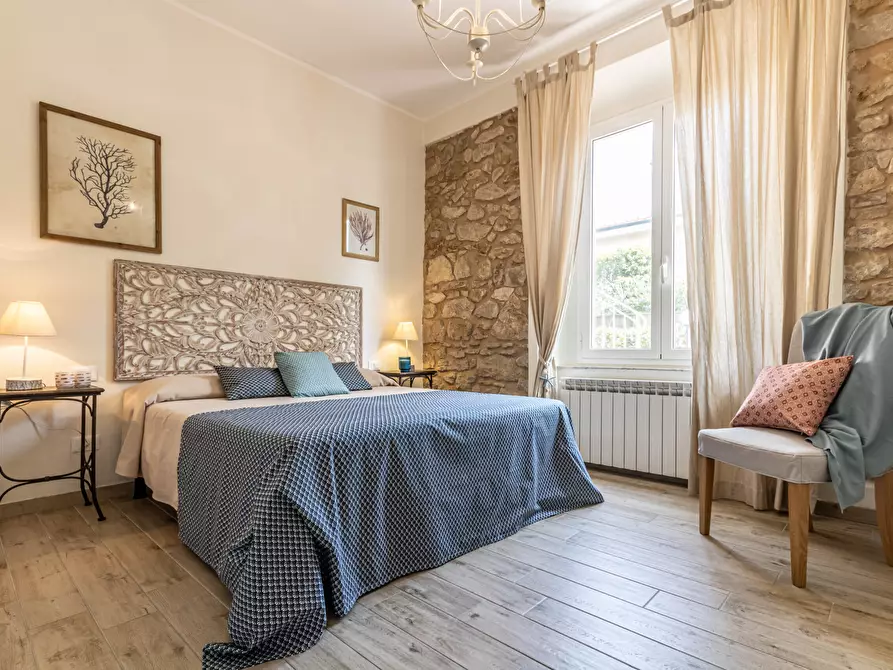 Immagine 4 di Villa in vendita  in Viale della Vittoria a Cecina