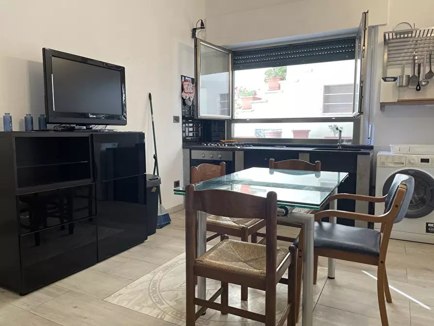 Immagine 1 di Casa indipendente in vendita  in Viale della Vittoria a Cecina