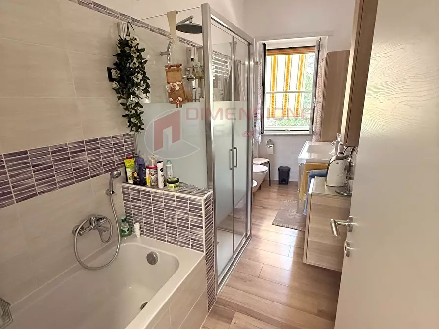 Immagine 8 di Quadrilocale in vendita  in Via Massa di San GiulianoVia di Massa San Giuliano a Roma