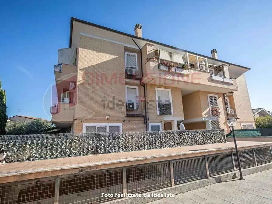 Immagine 28 di Trilocale in vendita  in via del fosso scilicino a Roma