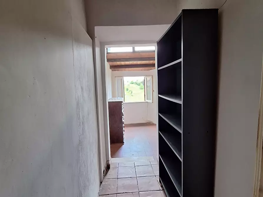 Immagine 4 di Locale commerciale in vendita  in Corso Umberto I 75 a Morlupo