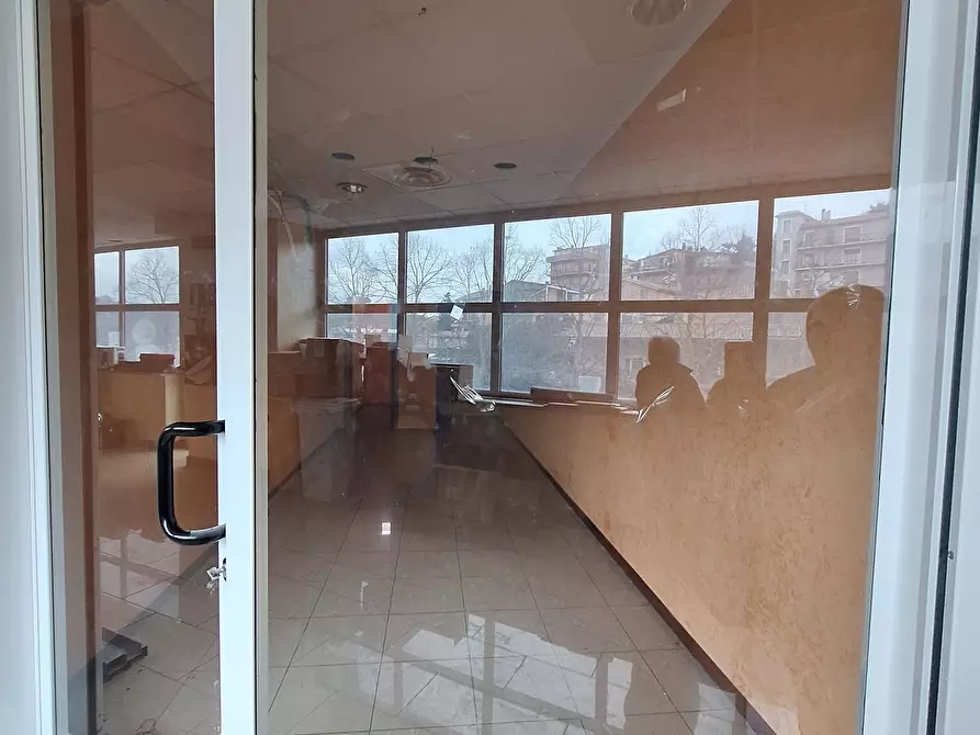 Immagine 4 di Locale commerciale in affitto  in Via San Michele 22 a Morlupo