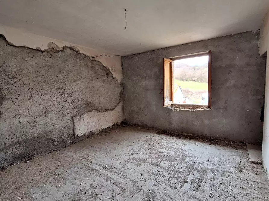 Immagine 12 di Quadrilocale in vendita  in Via Folignate 1 a Visso