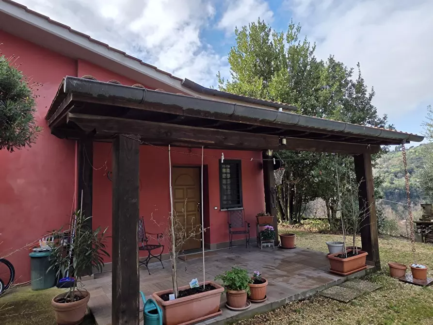 Immagine 1 di Villa in vendita  in Via Monte la Pera 22 a Castelnuovo Di Porto