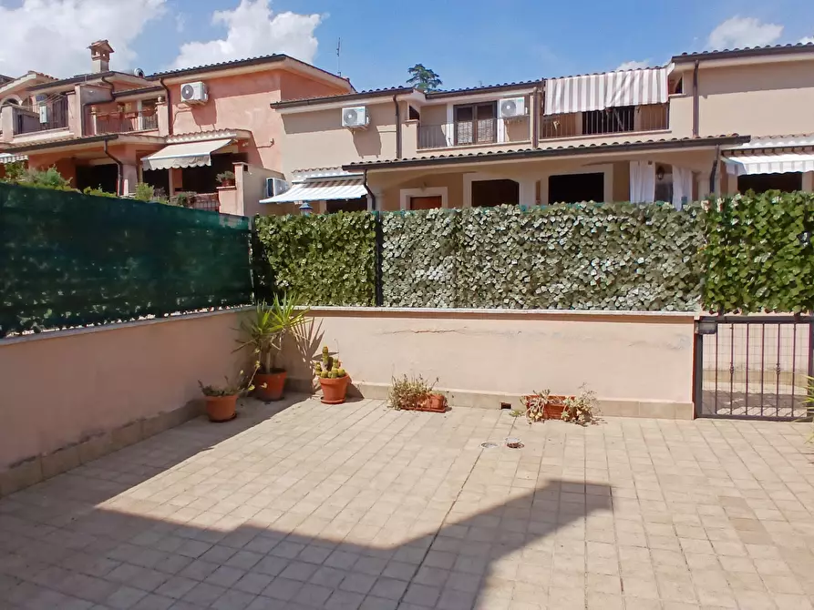 Immagine 26 di Casa trifamiliare in vendita  in Via Tonica Facchinaccia 4 a Rignano Flaminio