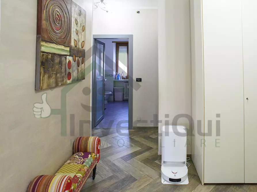 Immagine 14 di Quadrilocale in vendita  in Via Battitore 67 a Ciriè