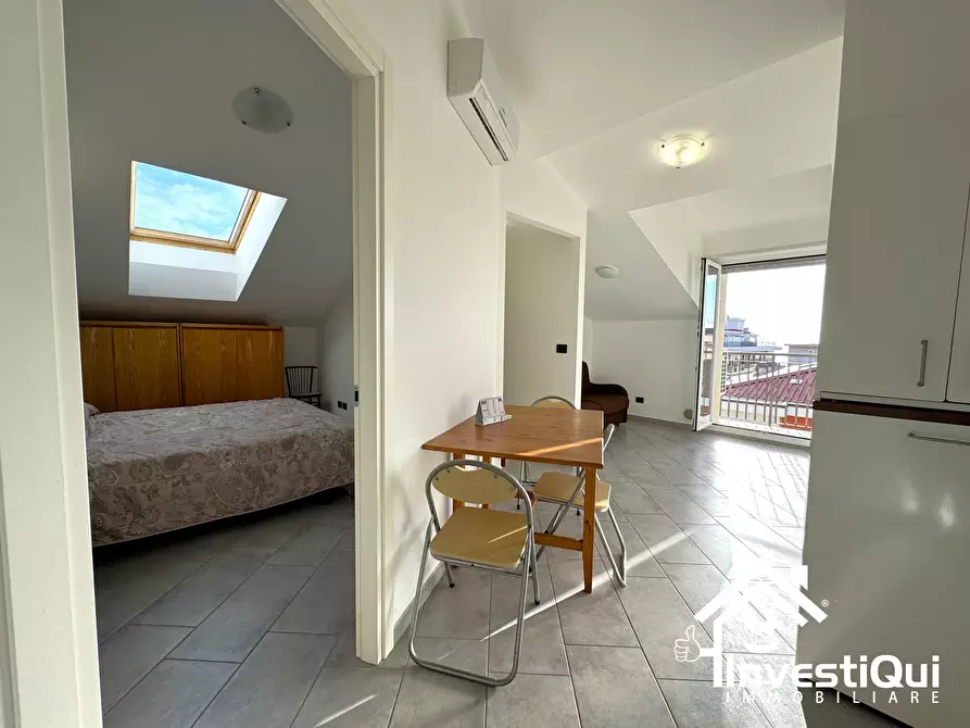 Immagine 6 di Bilocale in vendita  in Viale della Repubblica 60 a Pietra Ligure