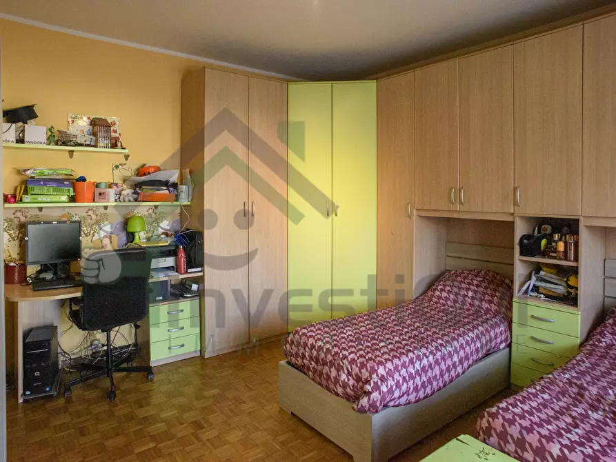 Immagine 19 di Quadrilocale in vendita  in Via Battitore 67 a Ciriè