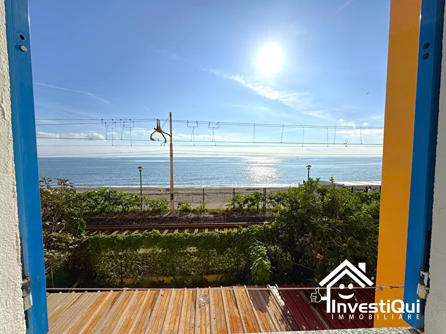 Immagine 2 di Bilocale in vendita  in Via XXV Aprile 189 a Pietra Ligure