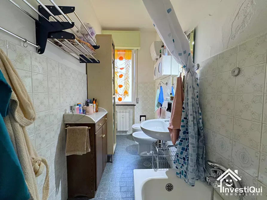 Immagine 29 di Bilocale in vendita  in Via Eugenio Montale 21 a Pietra Ligure