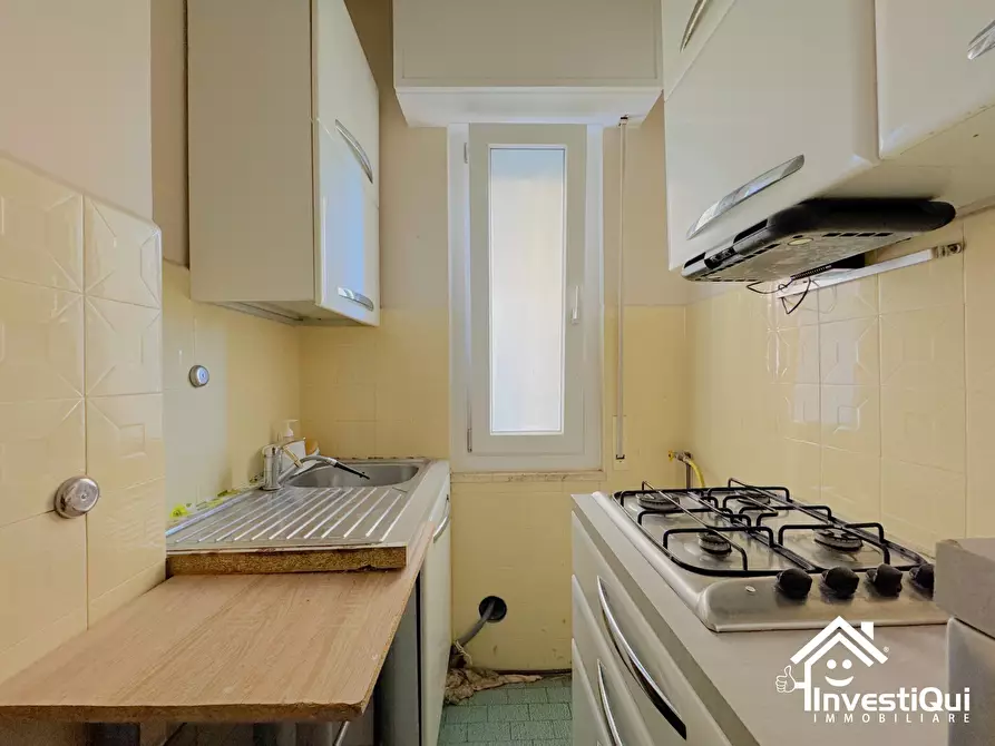 Immagine 11 di Bilocale in vendita  in Via Goffredo Mameli 63 a Pietra Ligure