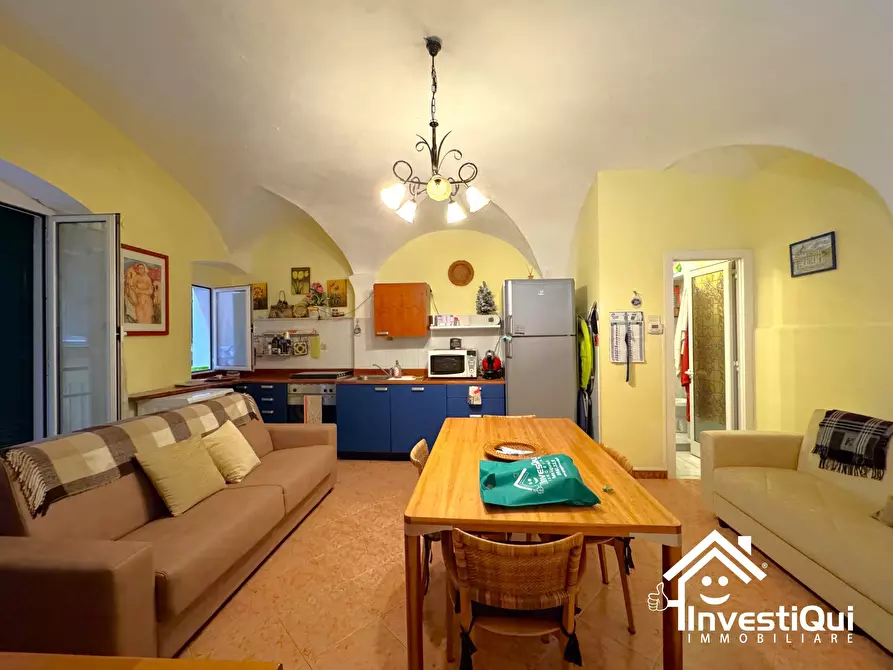 Immagine 4 di Bilocale in vendita  in Via Giobatta Chiappe 34 a Pietra Ligure