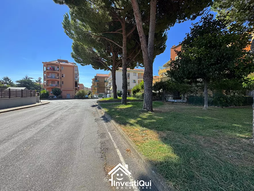 Immagine 3 di Garage in vendita  in Piazza Nenni 18 a Pietra Ligure