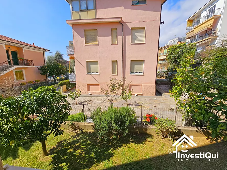 Immagine 9 di Bilocale in vendita  in Via Pavia 9 a Pietra Ligure