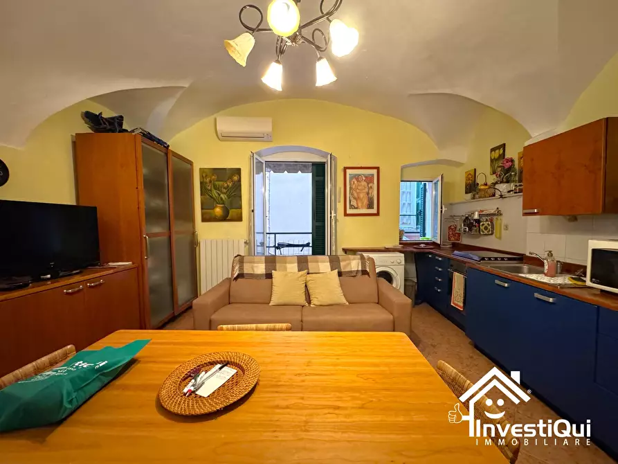 Immagine 6 di Bilocale in vendita  in Via Giobatta Chiappe 34 a Pietra Ligure