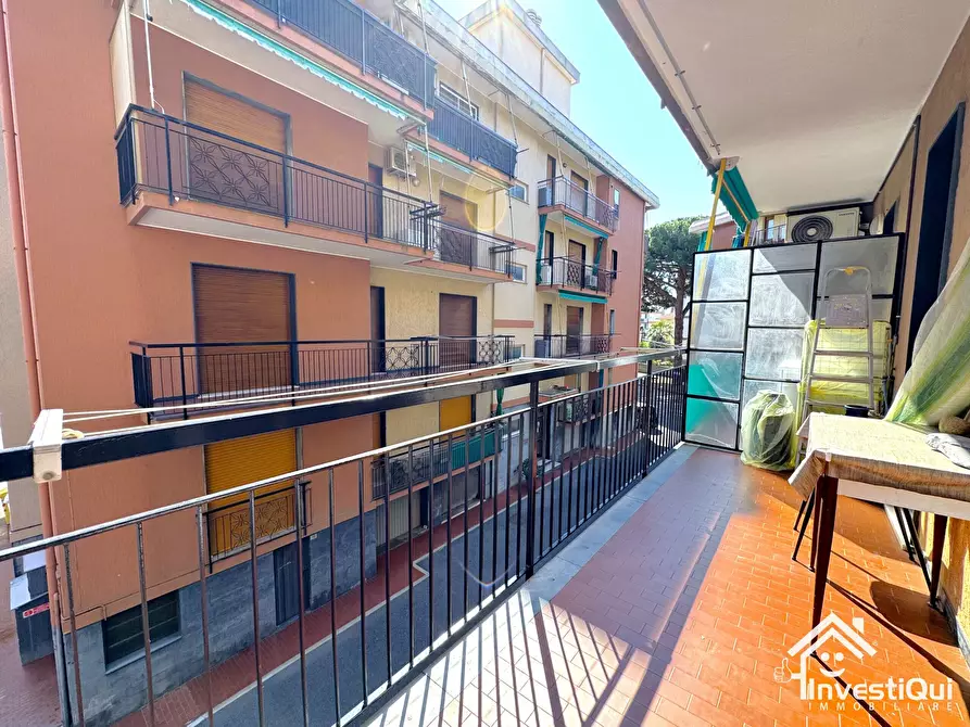 Immagine 14 di Bilocale in vendita  in Via Eugenio Montale 21 a Pietra Ligure