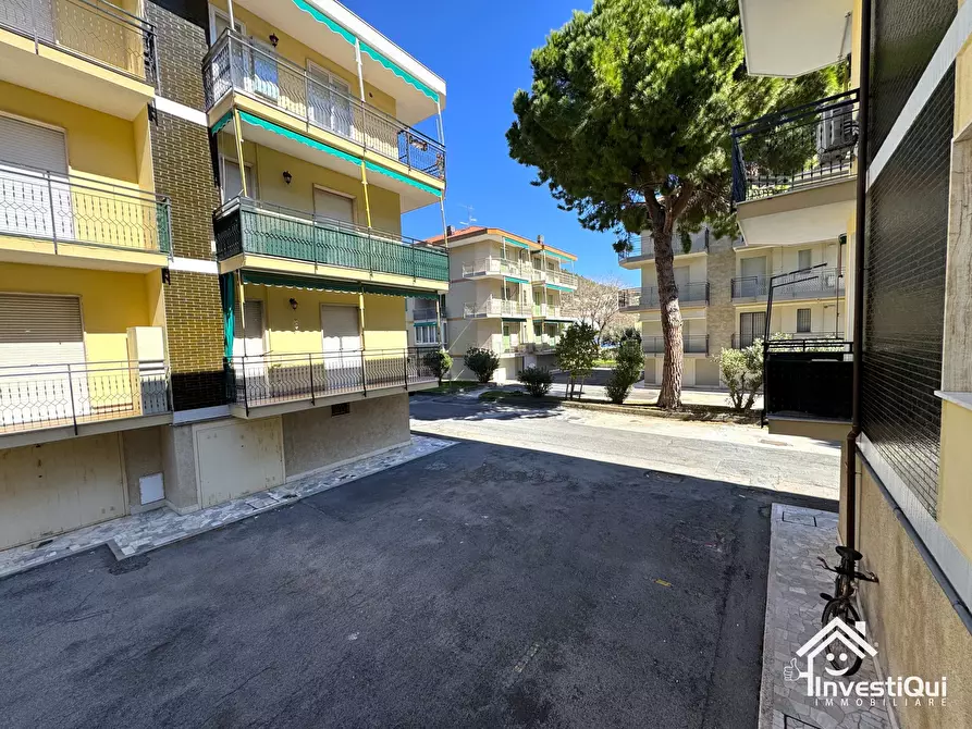 Immagine 21 di Bilocale in vendita  in Viale della Repubblica 91 a Pietra Ligure