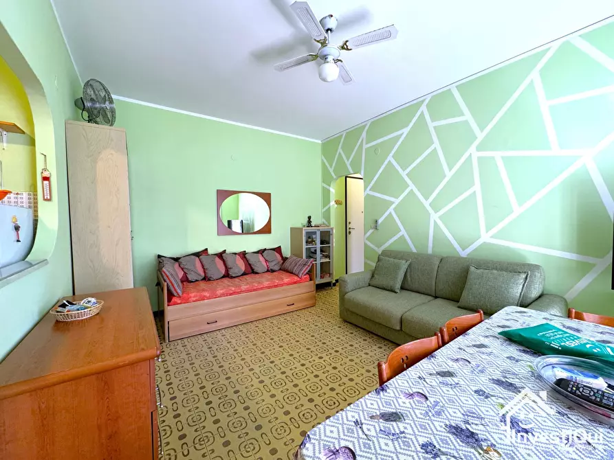 Immagine 7 di Bilocale in vendita  in Via Eugenio Montale 21 a Pietra Ligure