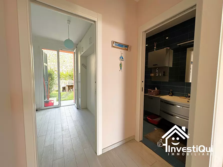 Immagine 34 di Bilocale in vendita  in Via Brunenghi 11 a Magliolo