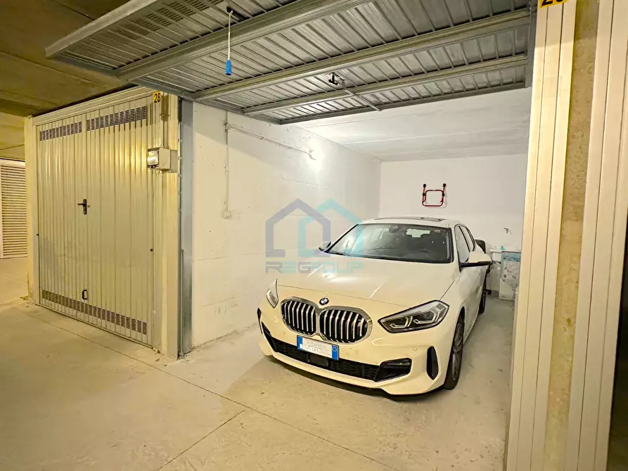 Immagine 17 di Trilocale in vendita  in Via Privata Vistamare 8 a Savona