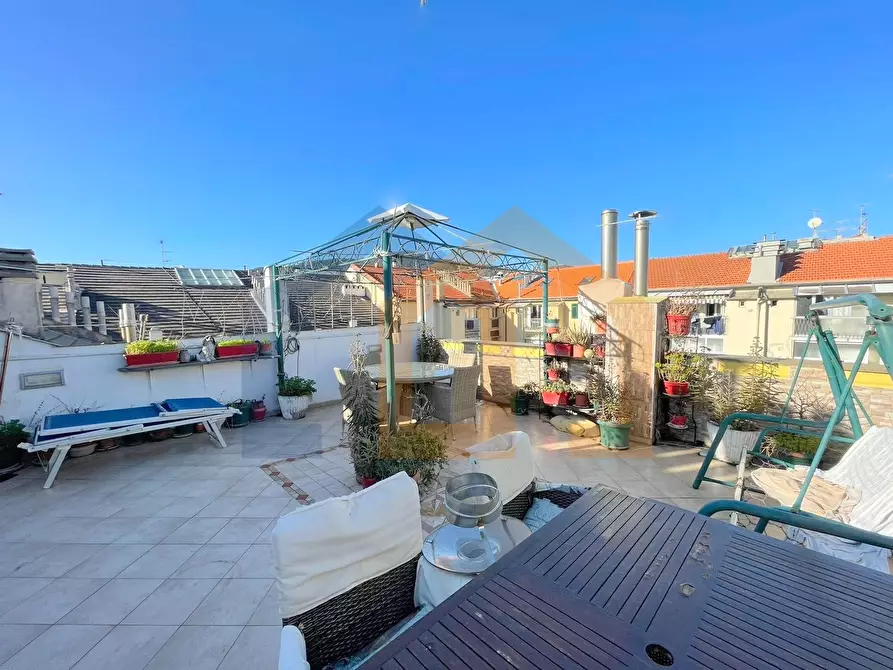 Immagine 21 di Appartamento in vendita  in Piazza del Popolo 8 a Savona