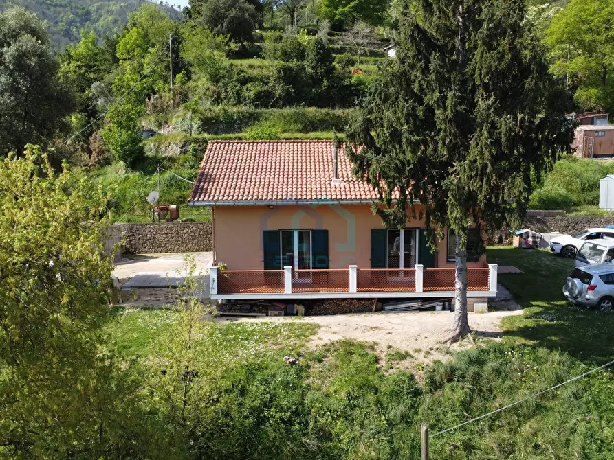 Immagine 2 di Villa in vendita  in Via Santuario 125 a Savona