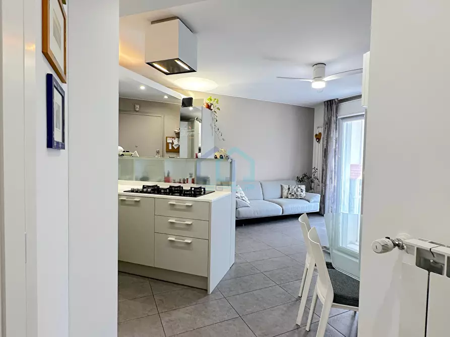 Immagine 6 di Quadrilocale in vendita  in Via Privata Vistamare 6 a Savona