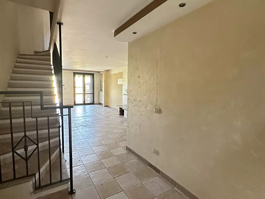 Immagine 9 di Villa in vendita  in Via Pietro Vannucci a Guidonia Montecelio