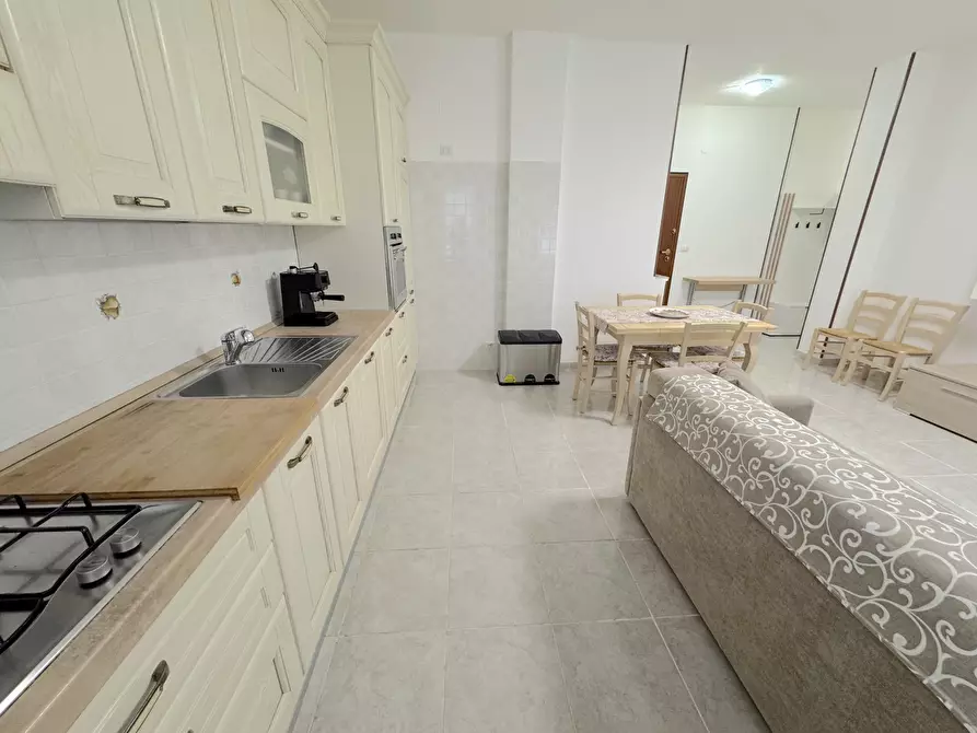 Immagine 6 di Trilocale in affitto  a Chiavari