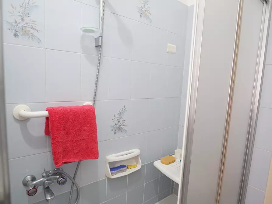 Immagine 20 di Quadrilocale in affitto  a Lavagna