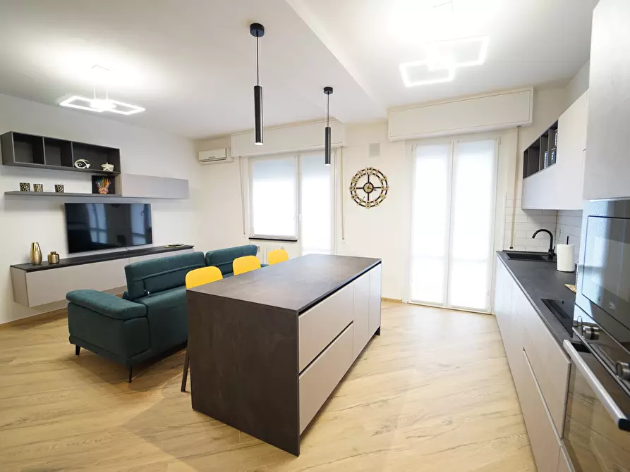 Immagine 6 di Trilocale in affitto  a Chiavari