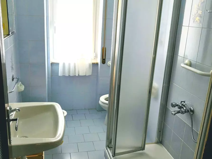 Immagine 21 di Quadrilocale in affitto  a Lavagna