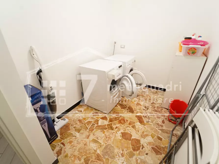 Immagine 22 di Pentalocale in affitto  a Chiavari