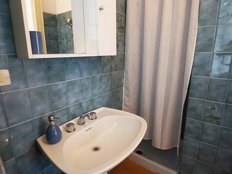 Immagine 8 di Bilocale in affitto  a Chiavari