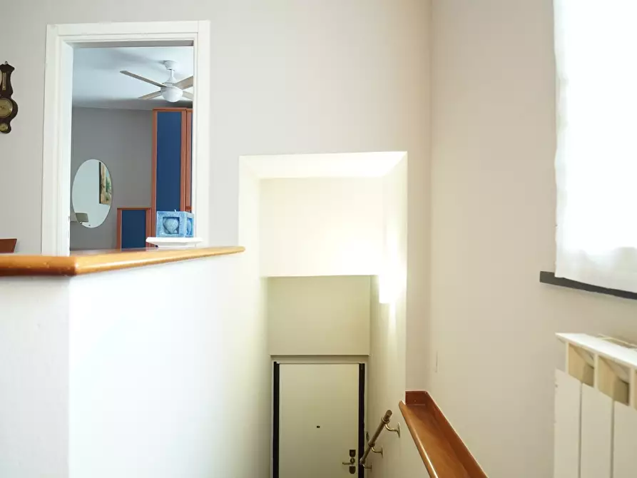 Immagine 25 di Trilocale in affitto  a Chiavari