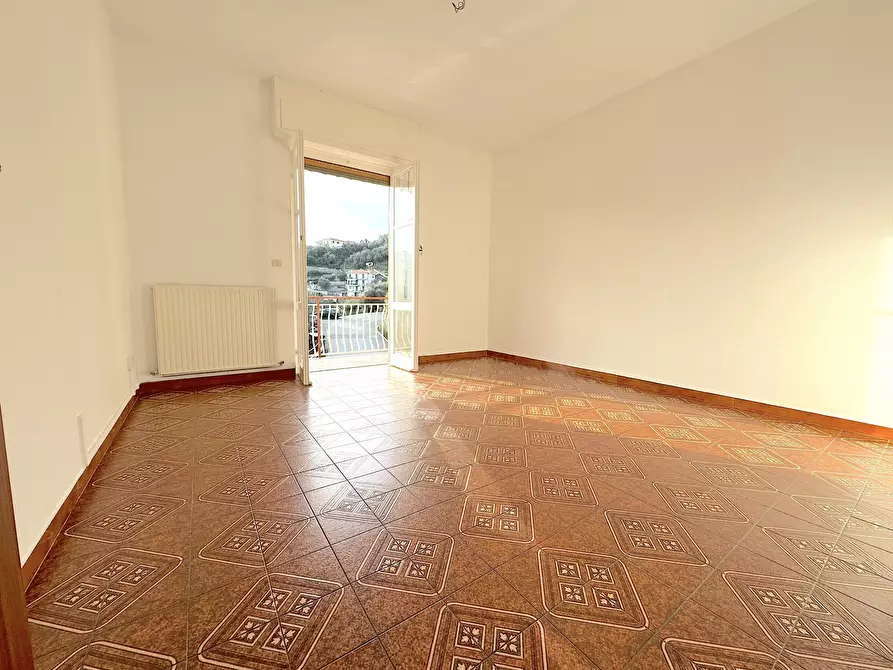 Immagine 10 di Trilocale in affitto  a Leivi