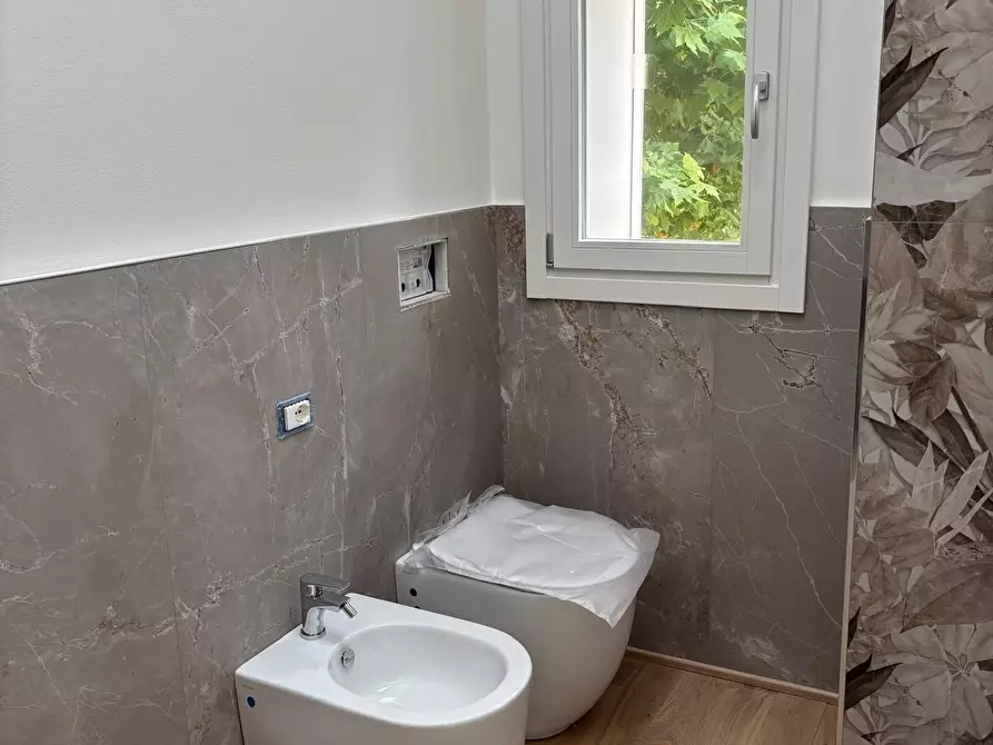 Immagine 23 di Appartamento in vendita  in Via Fossa Abate a Camaiore