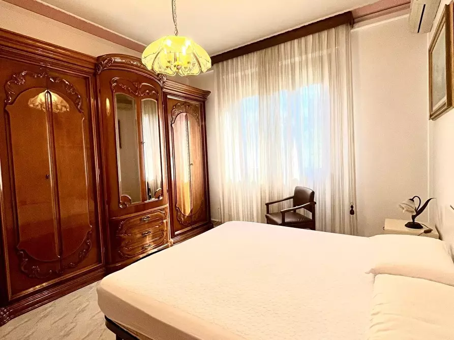 Immagine 21 di Stanza singola in affitto  in Via Montello a Firenze