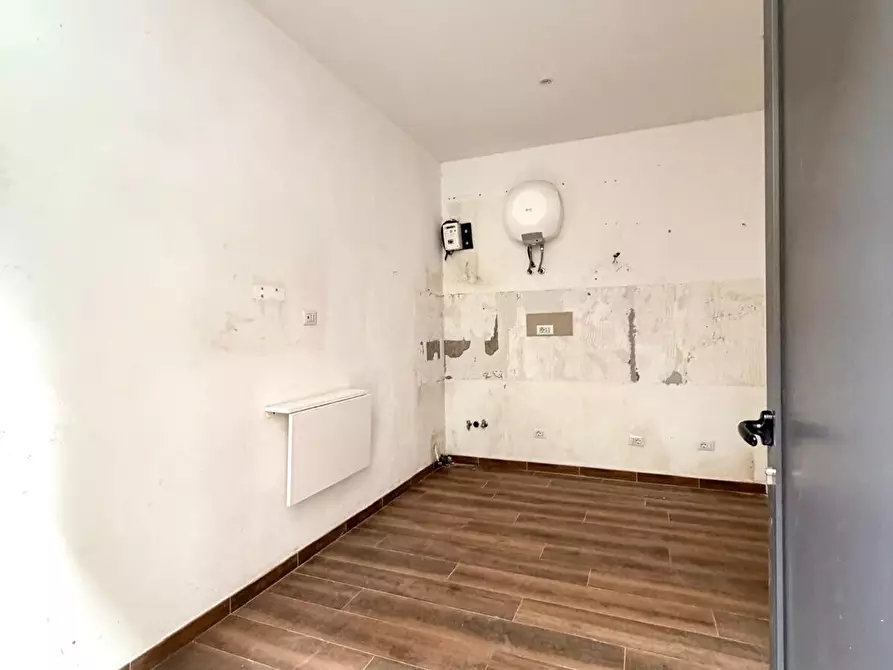 Immagine 13 di Locale commerciale in vendita  in Piazza Leopoldo a Firenze