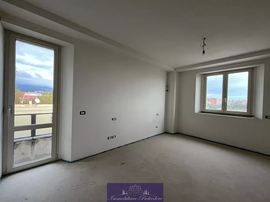 Immagine 18 di Quadrilocale in vendita  in Via Nazario Sauro a Camaiore