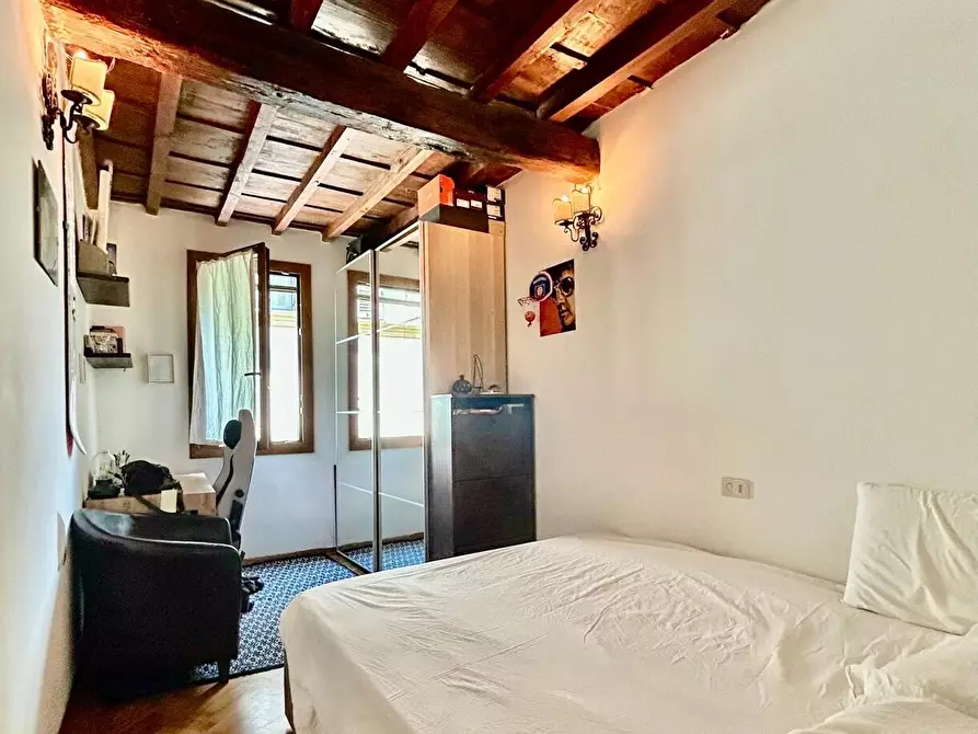 Immagine 16 di Bilocale in vendita  in Via del Campuccio a Firenze