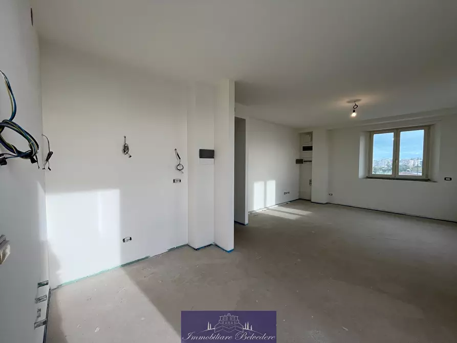 Immagine 8 di Quadrilocale in vendita  in Via Nazario Sauro a Camaiore