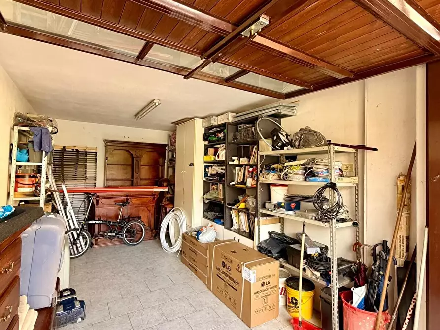 Immagine 23 di Appartamento in vendita  in Via del Giglio a Campi Bisenzio