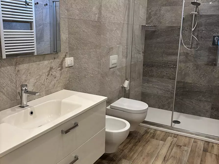 Immagine 16 di Bilocale in vendita  in Piazza Acciaiuoli a Firenze