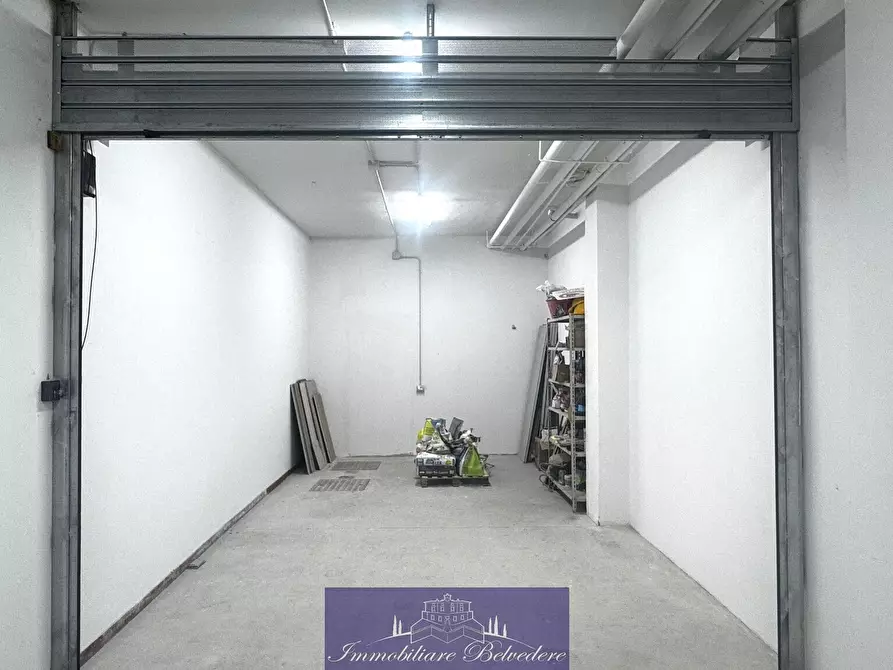 Immagine 1 di Garage in vendita  in Piazza Pietro Mascagni a Firenze