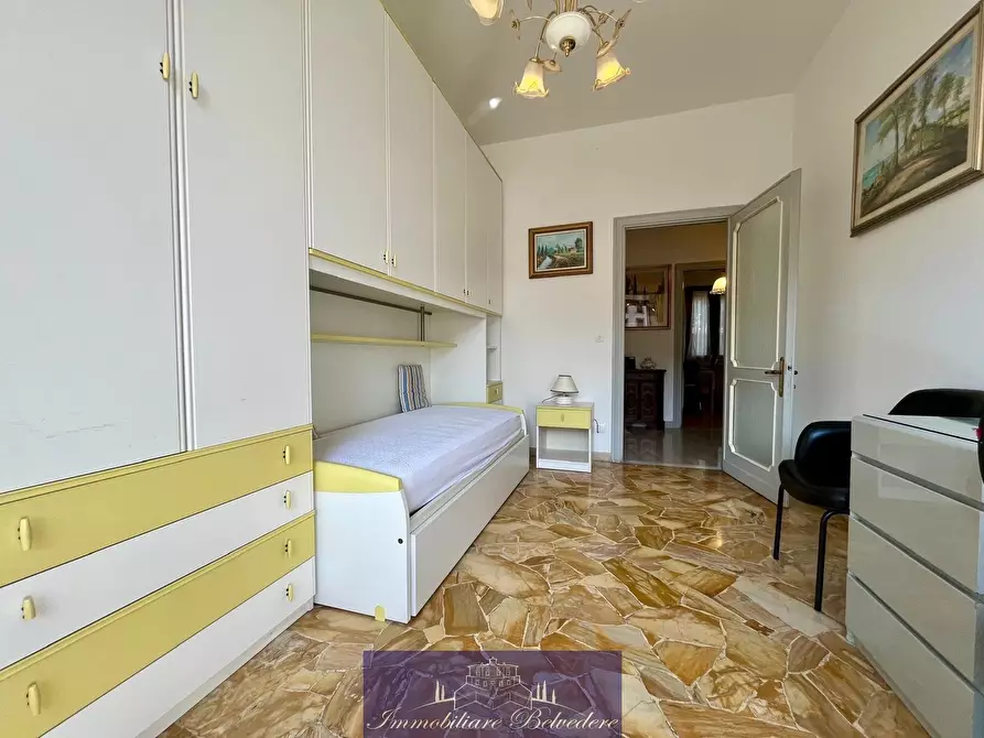 Immagine 10 di Quadrilocale in affitto  in Via Montello a Firenze