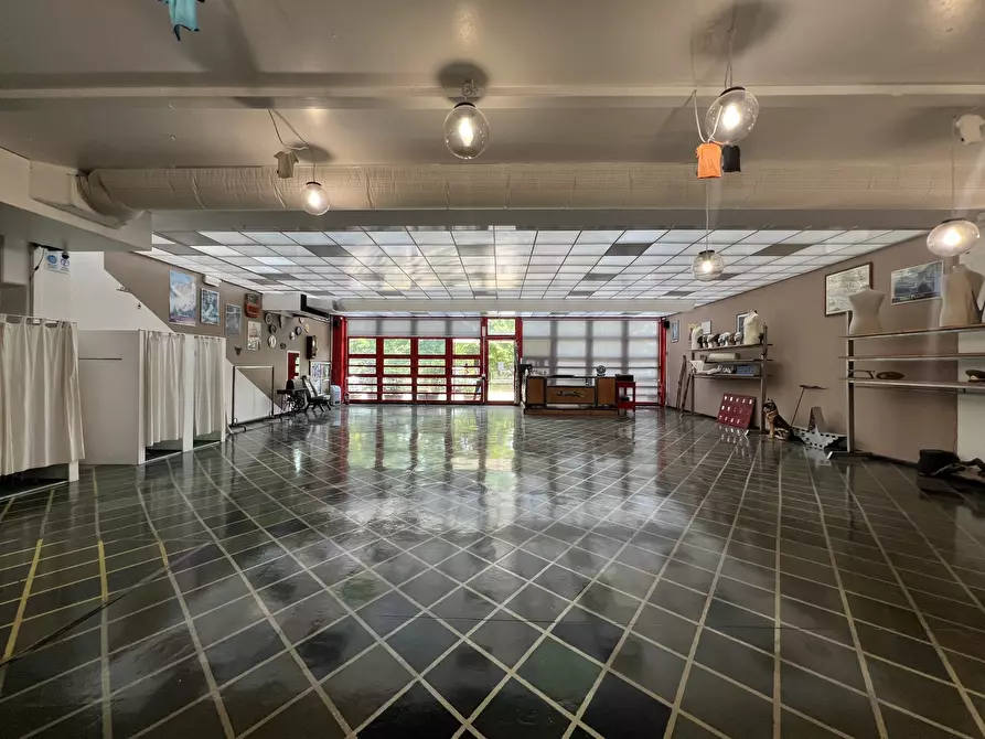 Immagine 6 di Showroom in vendita  in Via Amedeo Modigliani 10 a Crevalcore